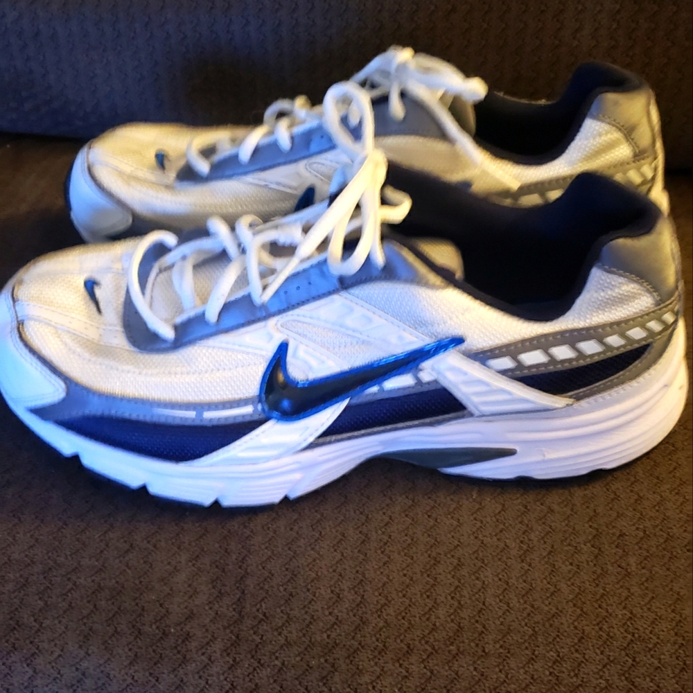 Men's Nike Initiator Athletic shoes, Size 10